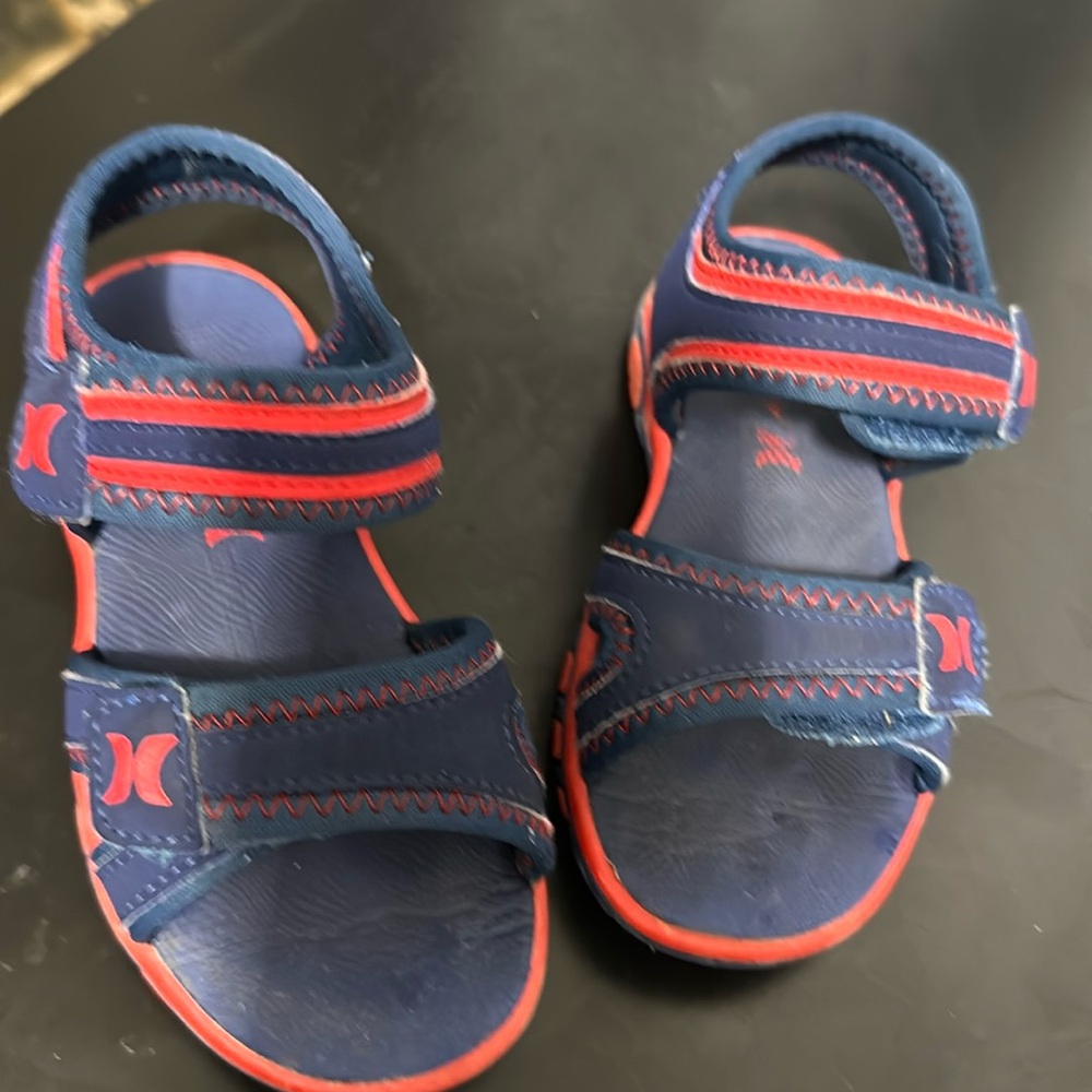 Hurley sandals 10